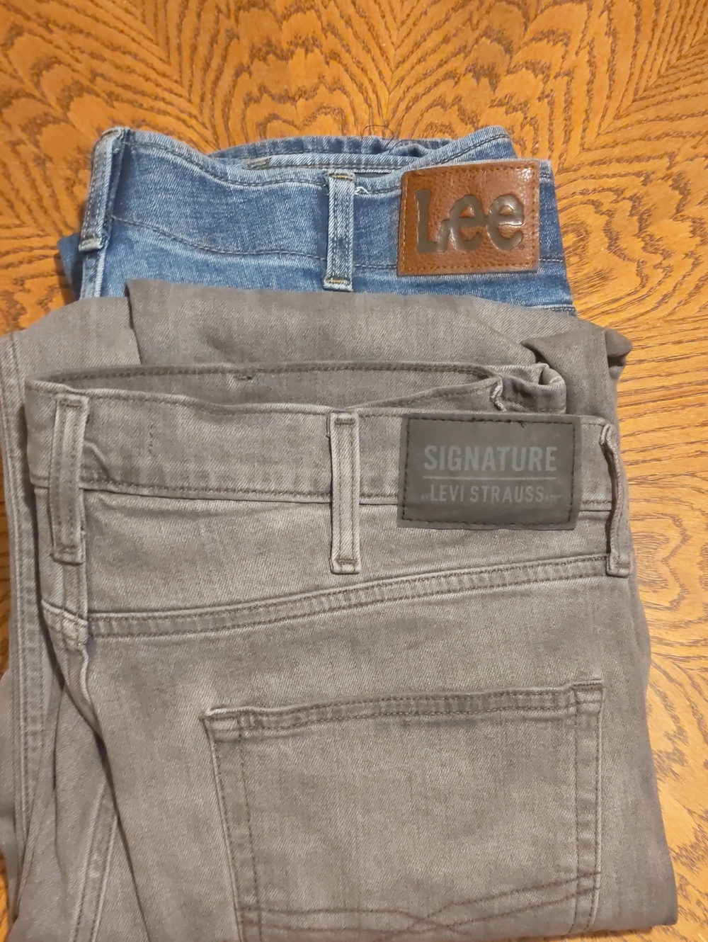 Lot Of 2 Levi's & Lee Mens Jeans 38x32 Tag Straight Fit & Slim Fit